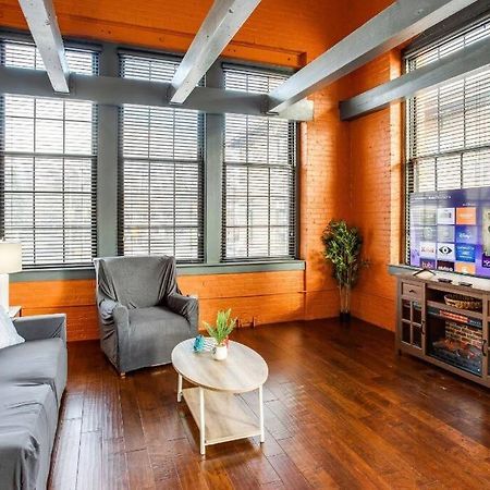 Centric Modern Loft W/ King Beds & Smart Gametable Βίλα Ρότσεστερ Εξωτερικό φωτογραφία