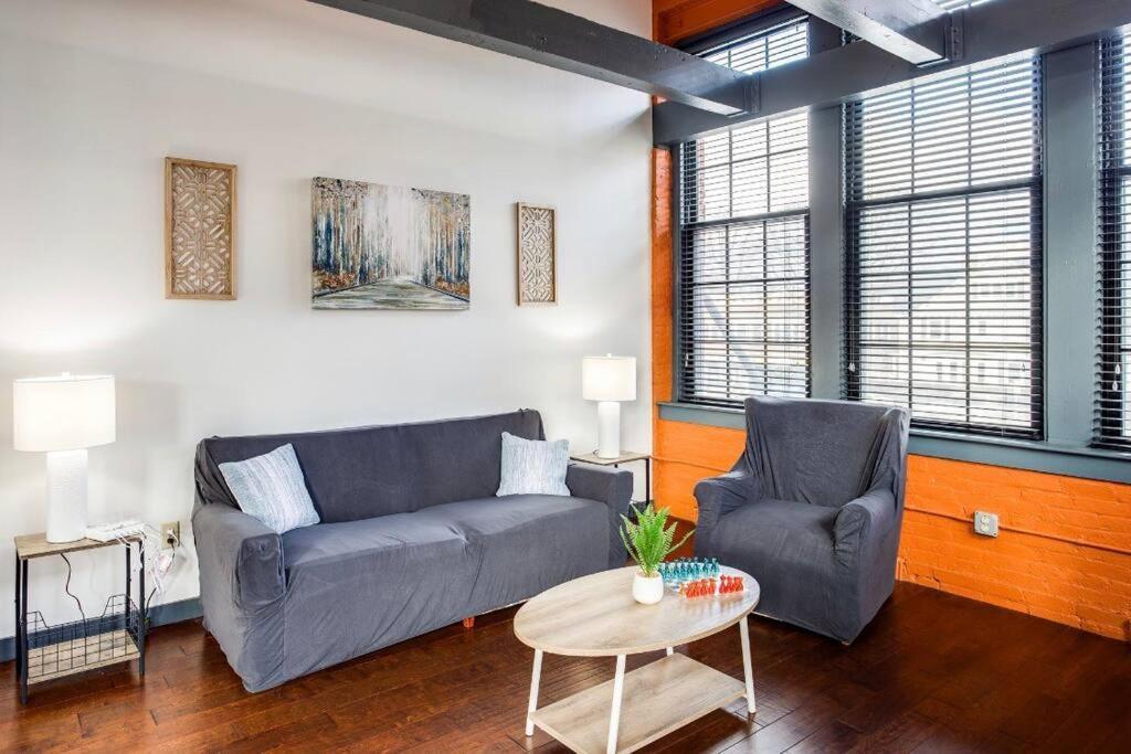 Centric Modern Loft W/ King Beds & Smart Gametable Βίλα Ρότσεστερ Εξωτερικό φωτογραφία